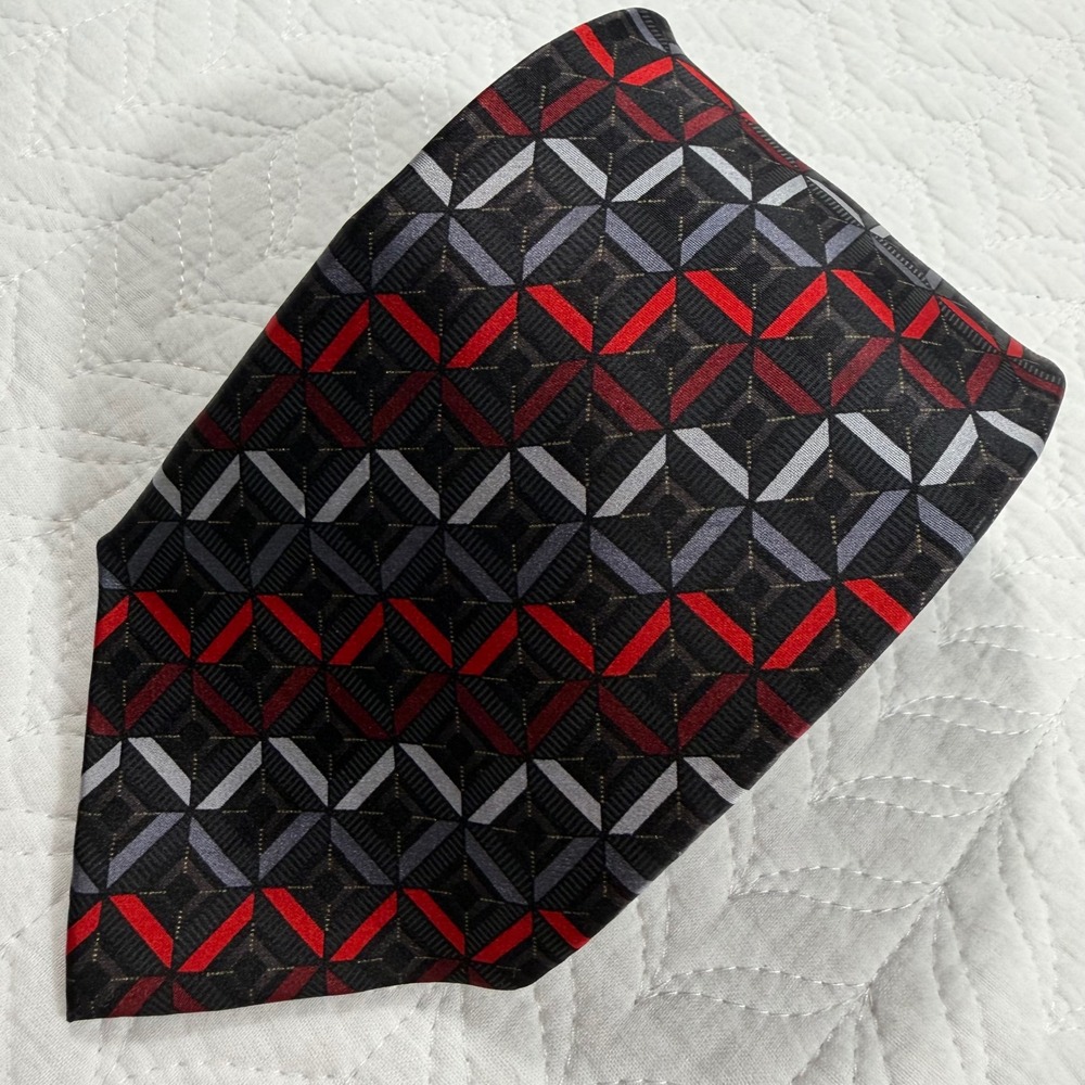 Kilburne and Finch Men's Geometric Pattern‎ 100% Silk Necktie 59x3.5 Red Gray